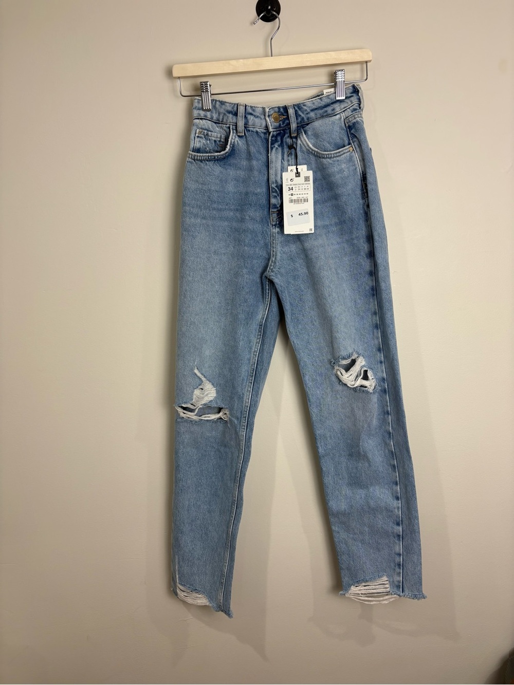 Zara Mom Fit Light Blue Distressed High-Rise Women’s Jeans
